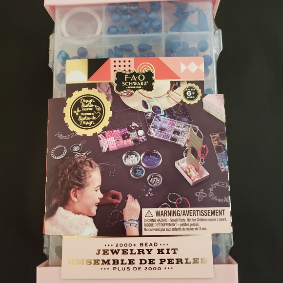 2000 PLUS BEAD JEWELRY KIT - Picture 2 of 8